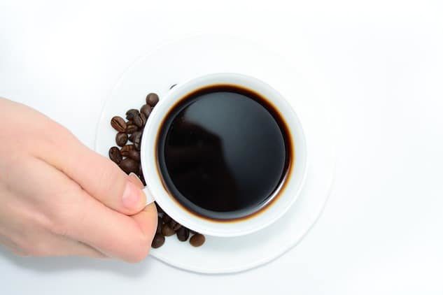 Pourquoi le café provoque-t-il des ballonnements  et comment les réduire ?