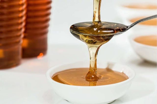 5 manières de traiter le reflux gastrique avec le miel